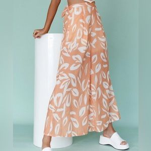Selfie Leslie RANDI WIDE LEG PANTS LEAF PRINT MANGO Size XS